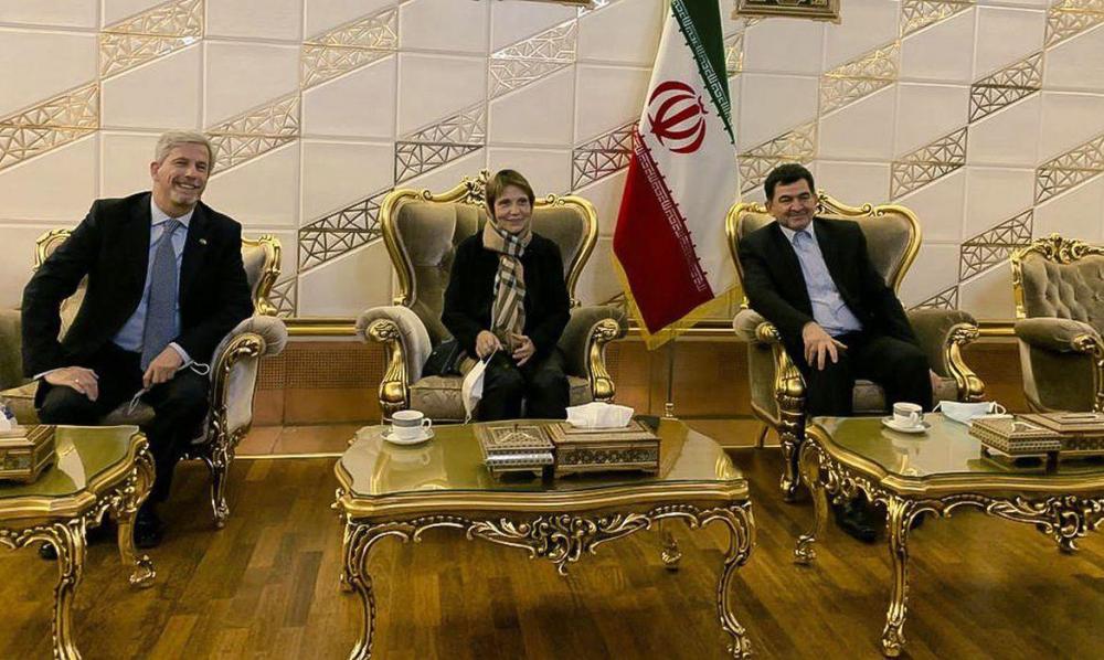 Três vezes mais ureia do Irã para o Brasil