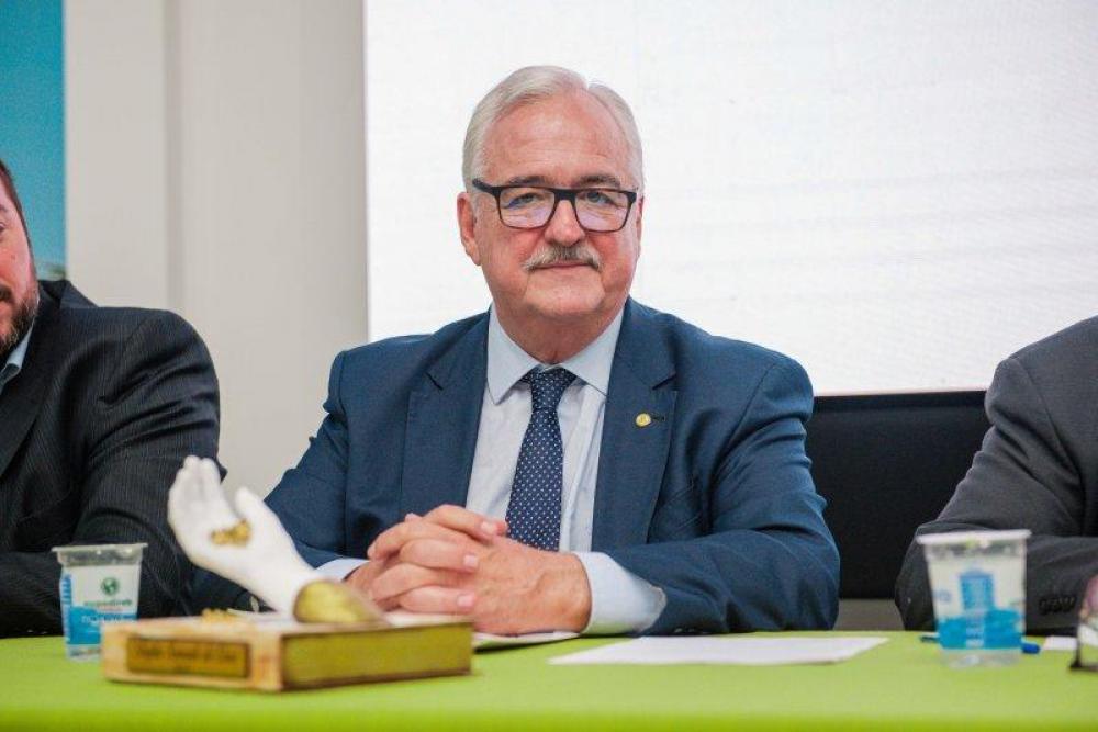 Troféu Semente de Ouro destaca trajetória do deputado federal Pedro Westphalen